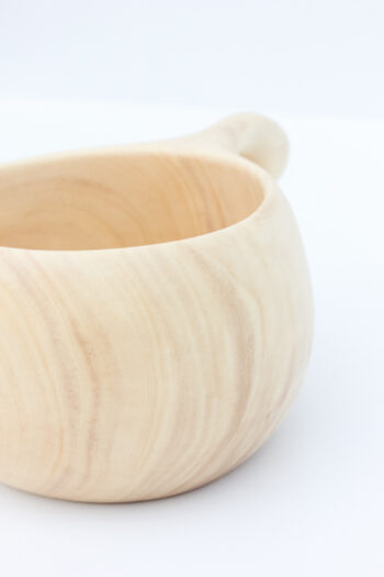 Ročno narejena unikatna lesena skodelica iz dragocenega lesa oljke