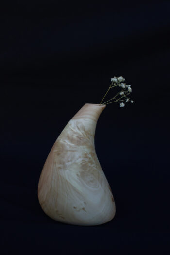 Ročno izdelana lesena vaza